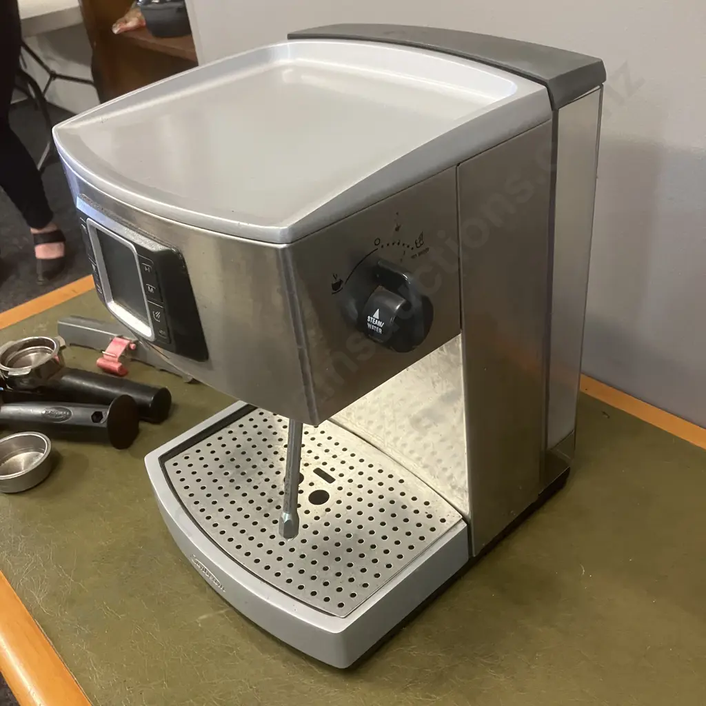 Sunbeam Cafe Latte EM5600 Coffee Machine Image 1++