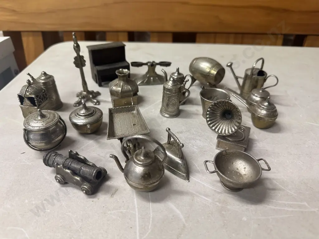 Assorted Miniatures Image 1++