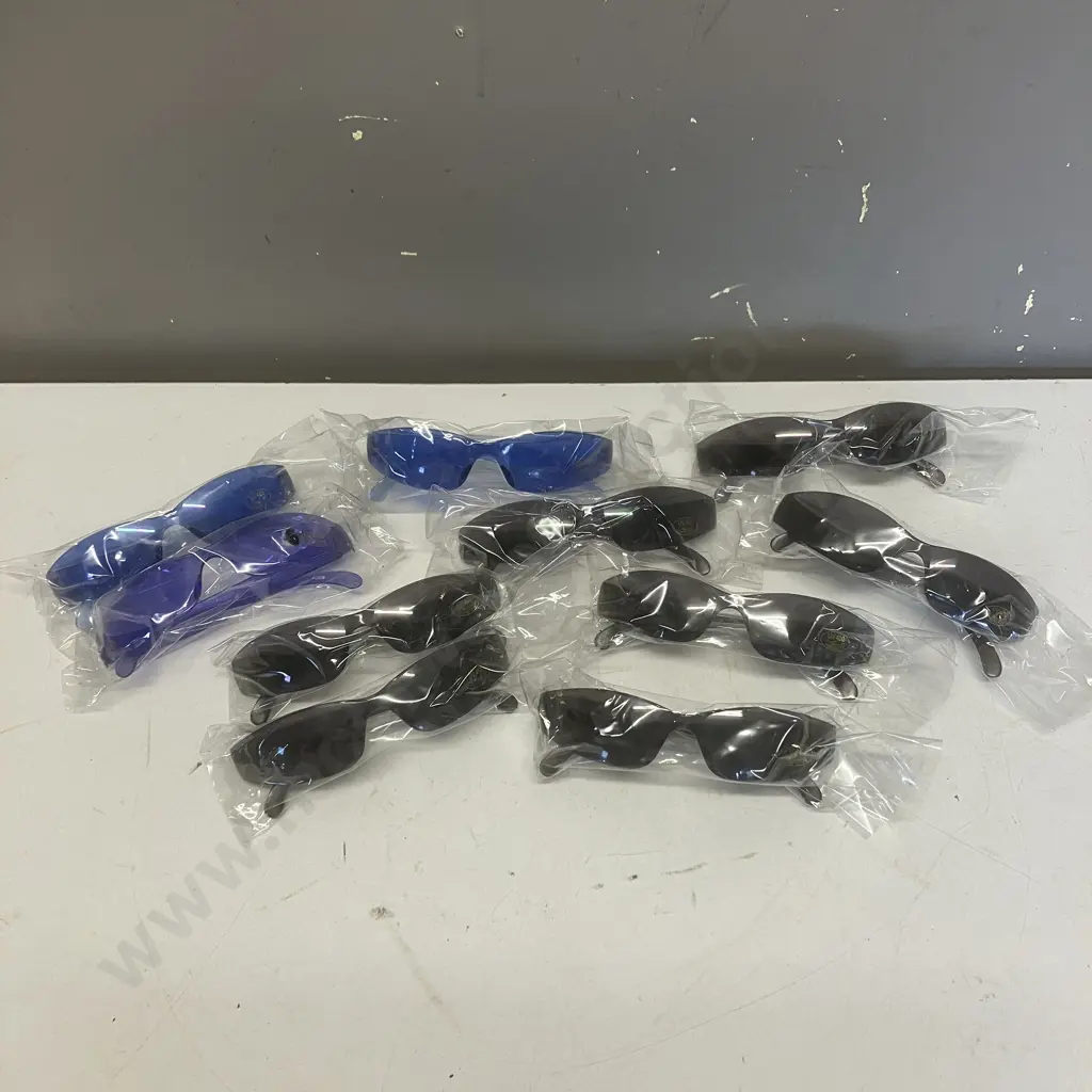 Ten x Kids Size Sunglasses Image 1++