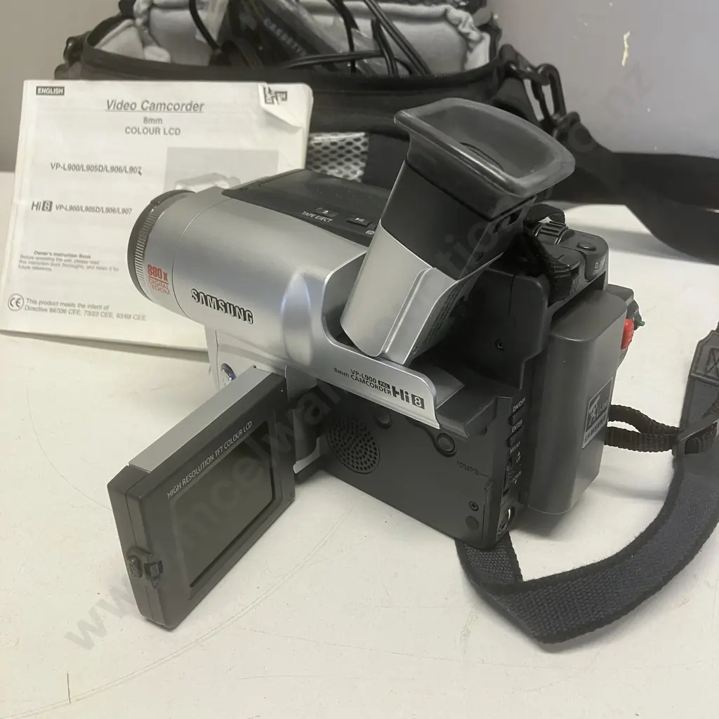 Samsung Video Camcorder VP-L900 8mm Colour LCD With Bag Etc (No Charger) Image 1++