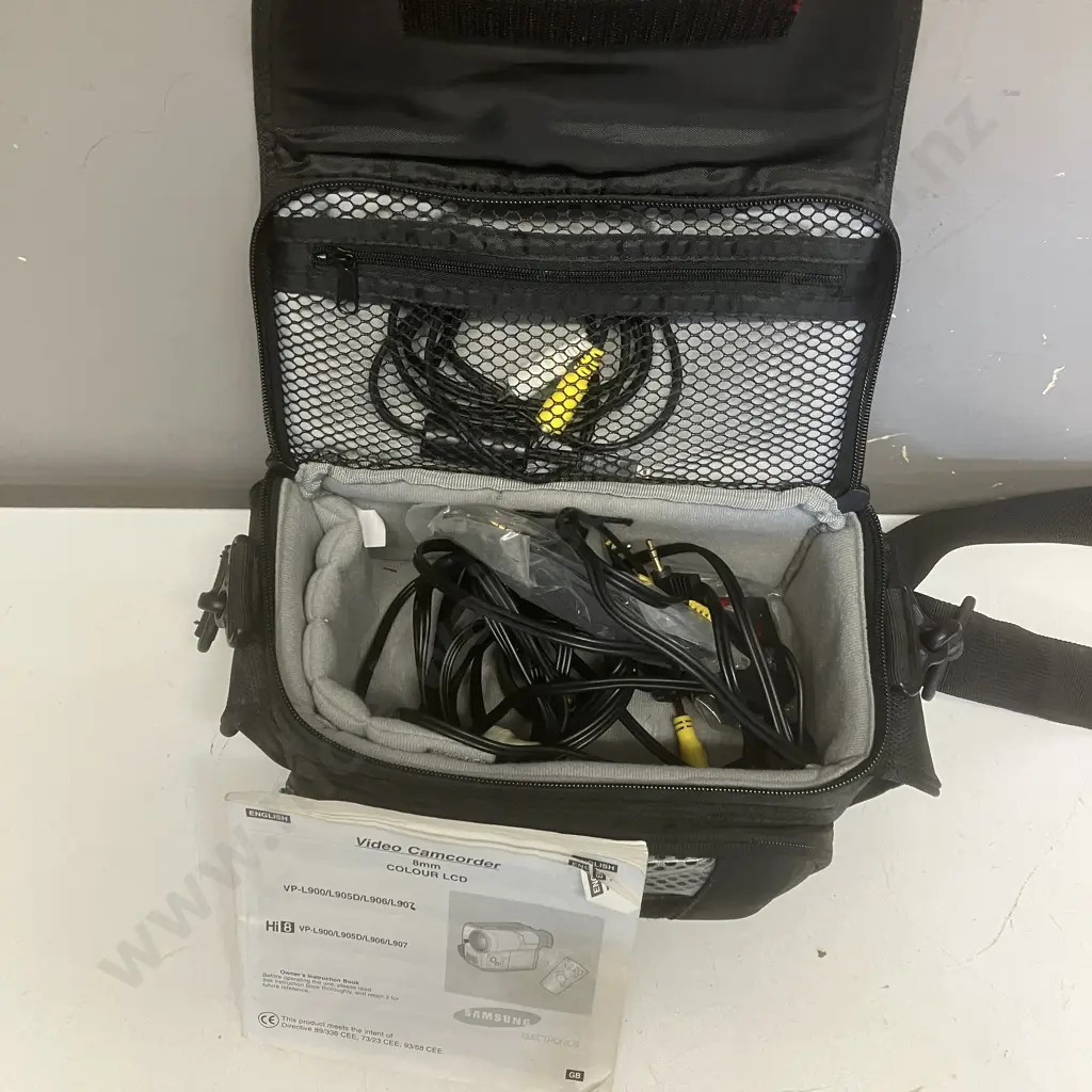 Samsung Video Camcorder VP-L900 8mm Colour LCD With Bag Etc (No Charger) Image 1++