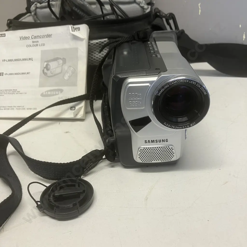 Samsung Video Camcorder VP-L900 8mm Colour LCD With Bag Etc (No Charger) Image 1++