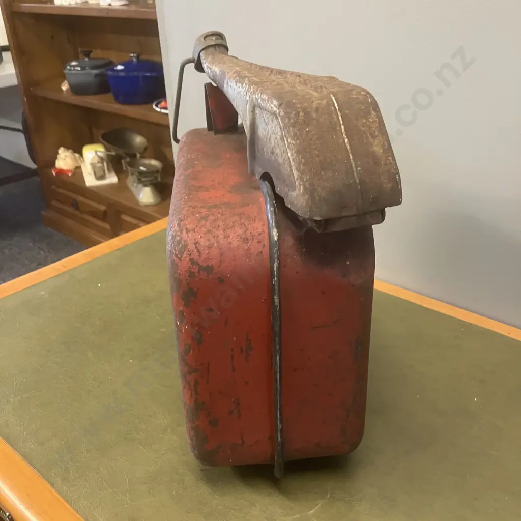 Vintage LESCO Pour-A-Can Image 1++