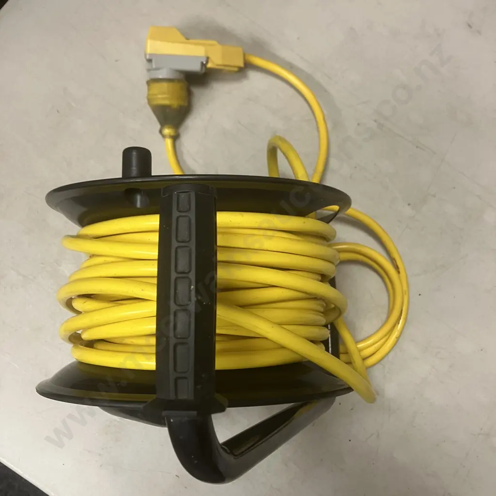 Elto 15M Heavy Duty Extension Lead & Reel, Portable Halogen Floodlight & HPM 10Amp 2400W Residual Trip Image 1++