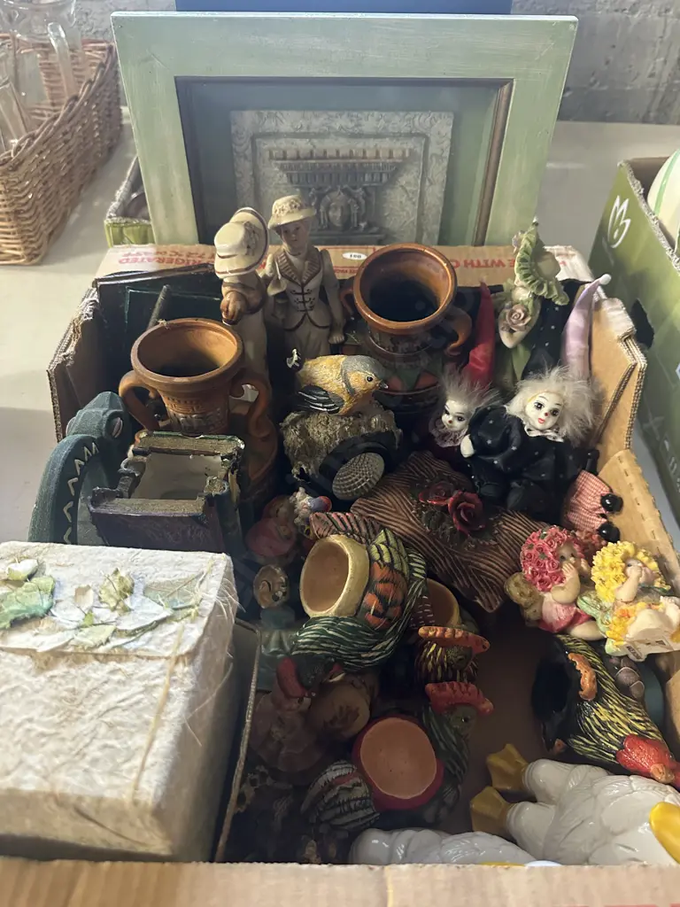 Box Lot Ornaments, Clowns Etc, Framed Artwork Image 1++