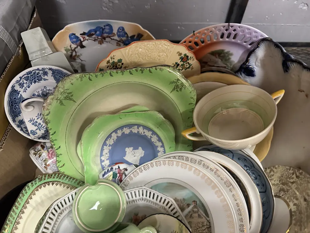 Box Lot Collectors Plates, China Items Etc Image 1++