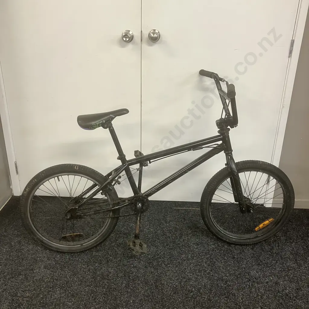 Black BMX Image 1++