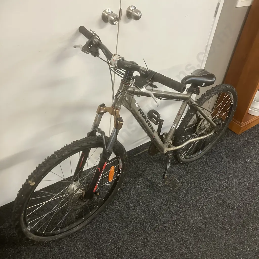 Marin Hawk Hill SE Bicycle Image 1++