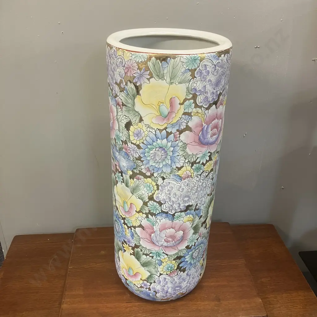 Chinese Chinoiserie Style Ceramic Umbrella Stand. 62 x 23.5cm Image 1++
