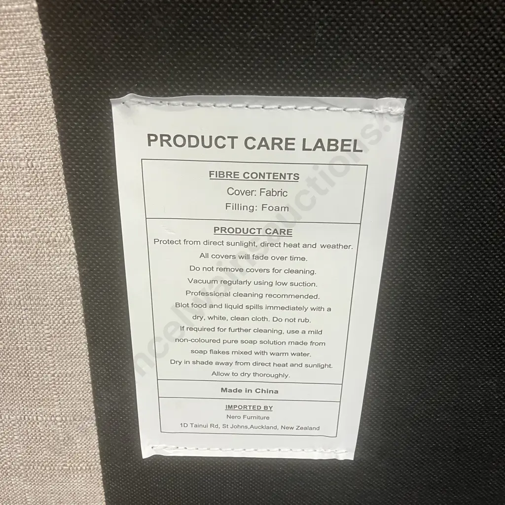 Nero Furniture Button Backed Fabric Headboard. 118 x 187cm Image 1++