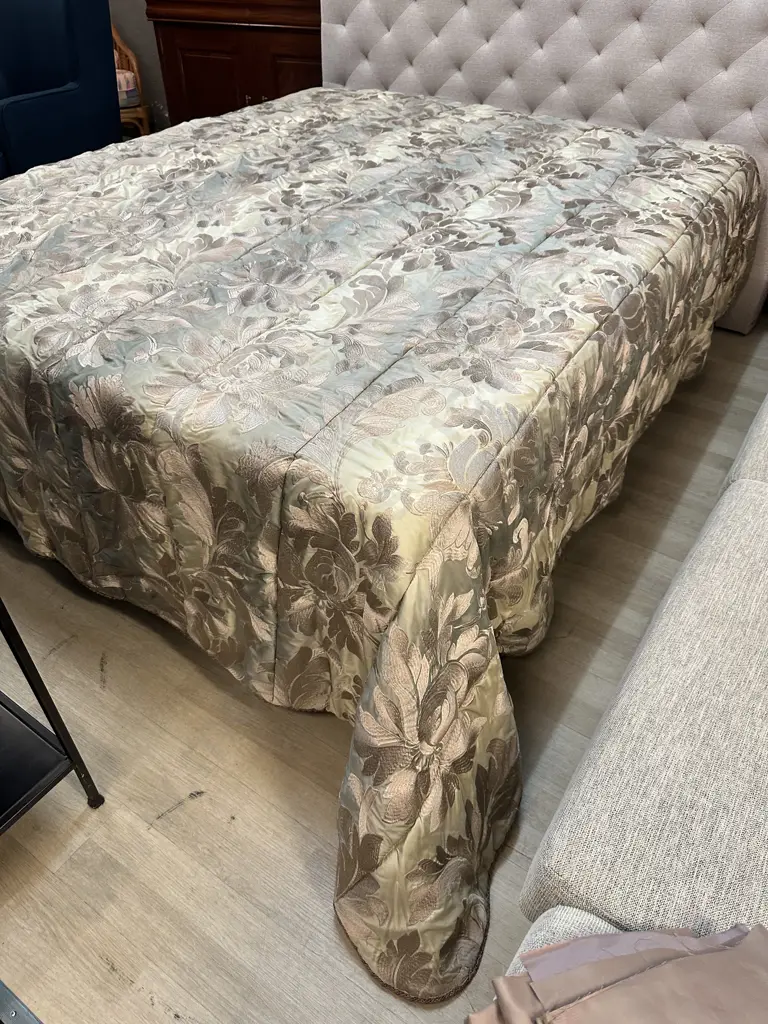 Stunning Queen Size Floral Bedspread Brown Tones Image 1++