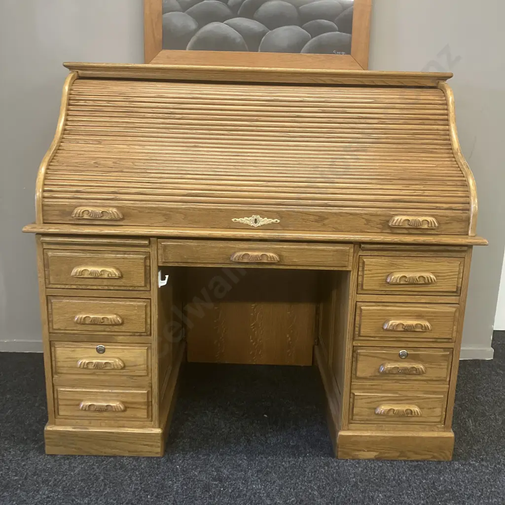Stunning Oak Rolltop Secretaire Kneehole Desk, 21 Drawers, Brass Handles, 2 x Pull Out Slides, 3 Doors Image 1++
