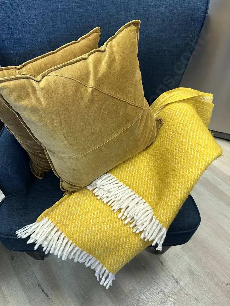 Gold & Cream Coloured Throw With Square Designer Cushions Image 1++