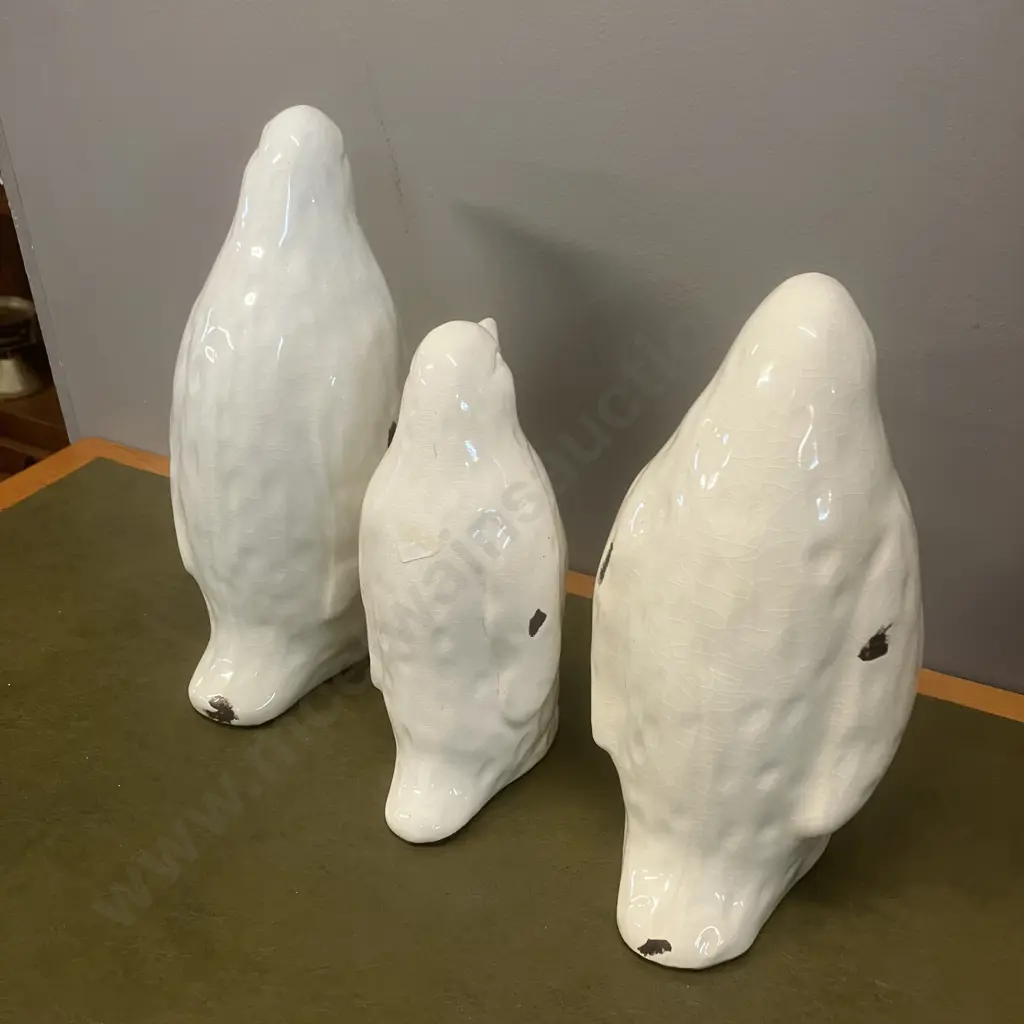 Family of Three Ceramic Penquins. 22 to 29cm Image 1++