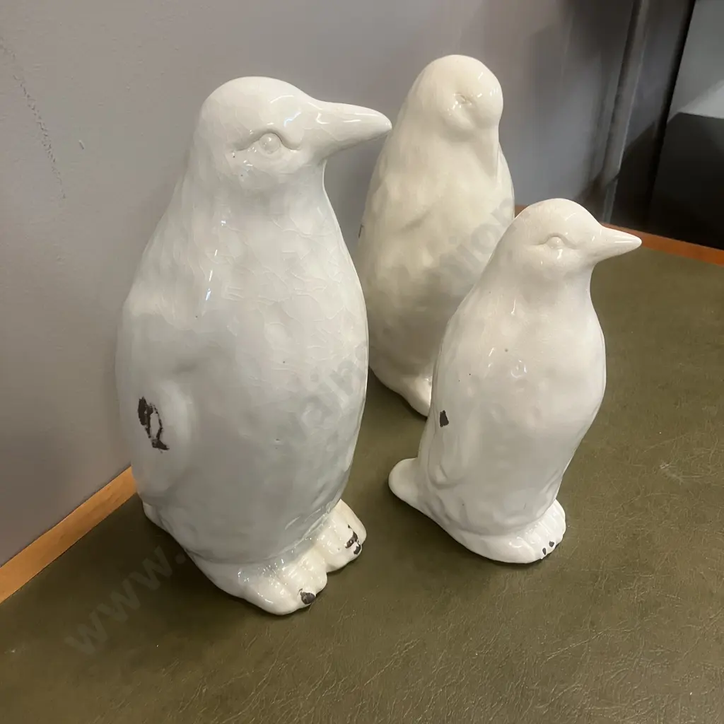 Family of Three Ceramic Penquins. 22 to 29cm Image 1++
