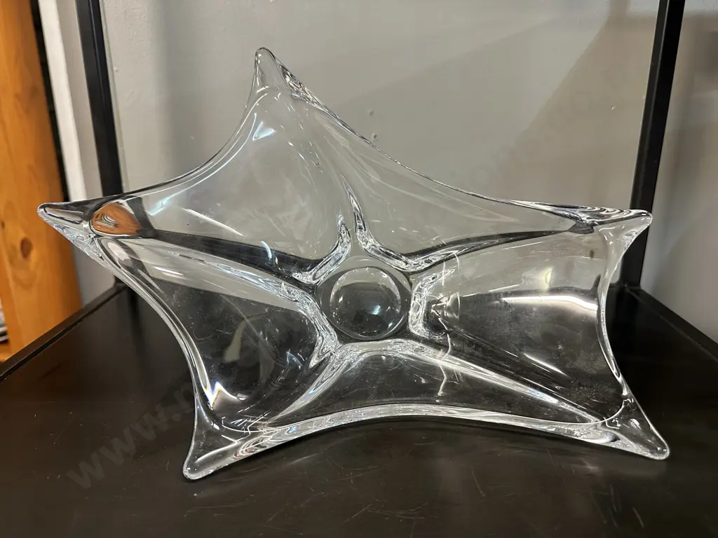 Vintage Elongated Scalloped Art Glass Centerpiece H11,W34,D21cm. Image 1++