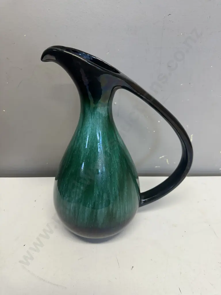 Vintage Blue Mountain Jug Image 1++