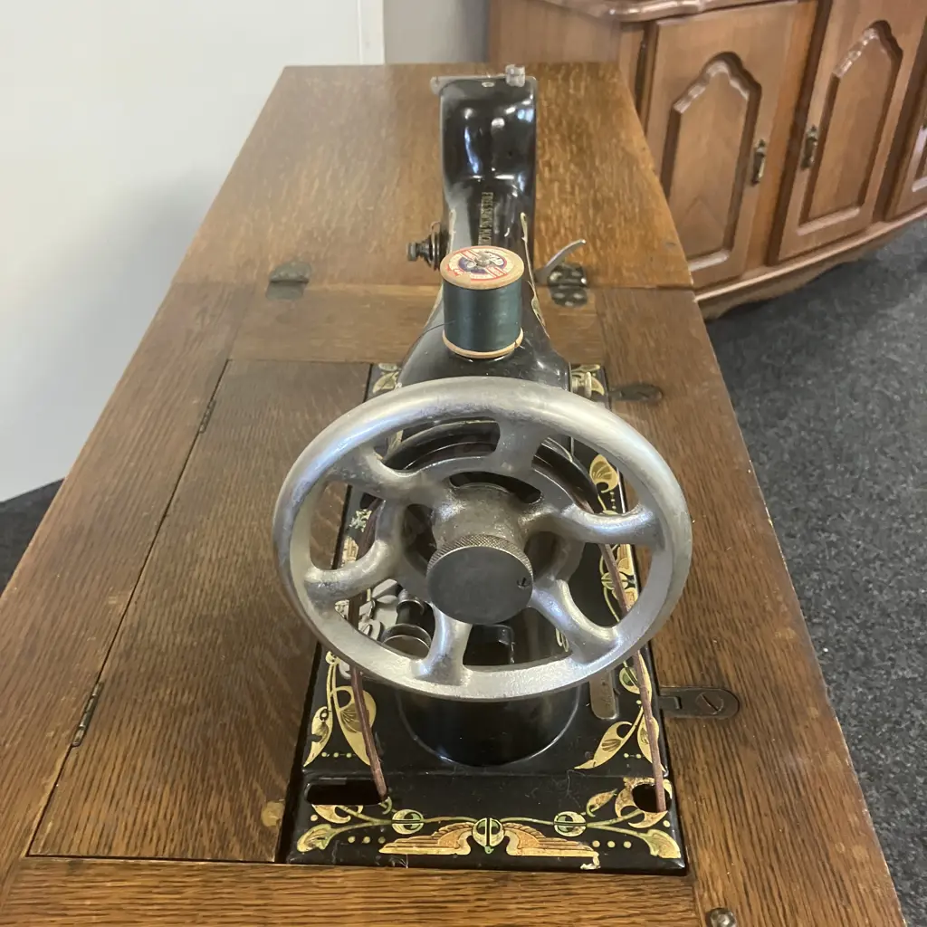 Early 1900s "The Free" Cabinet Model Treadle Sewing Machine - Free Sewing Machine Co. Rockford. Ill. USA, Ser #C284979. Image 1++