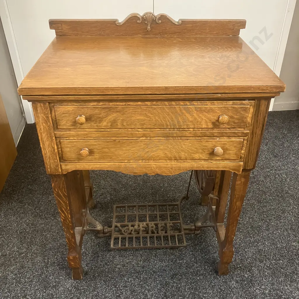 Early 1900s "The Free" Cabinet Model Treadle Sewing Machine - Free Sewing Machine Co. Rockford. Ill. USA, Ser #C284979. Image 1++