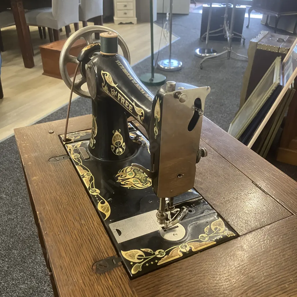 Early 1900s "The Free" Cabinet Model Treadle Sewing Machine - Free Sewing Machine Co. Rockford. Ill. USA, Ser #C284979. Image 1++