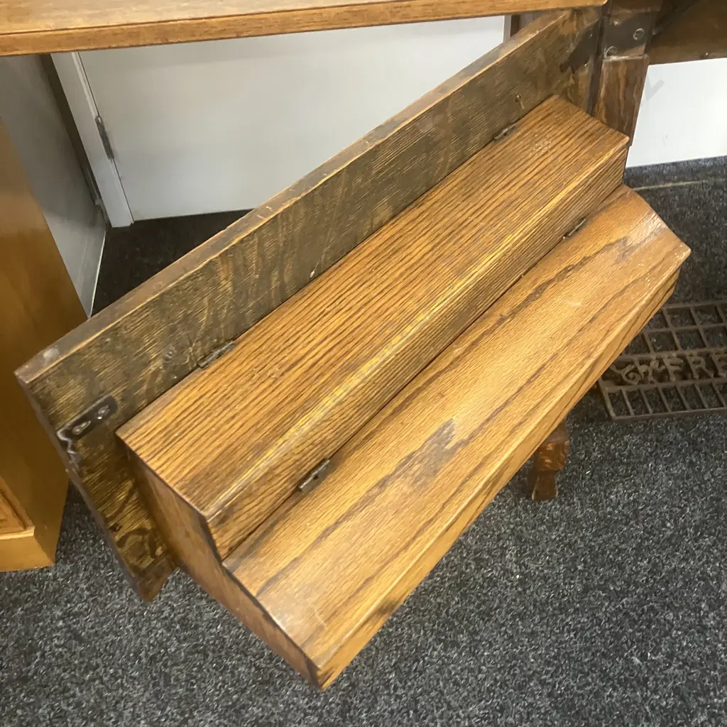 Early 1900s "The Free" Cabinet Model Treadle Sewing Machine - Free Sewing Machine Co. Rockford. Ill. USA, Ser #C284979. Image 1++