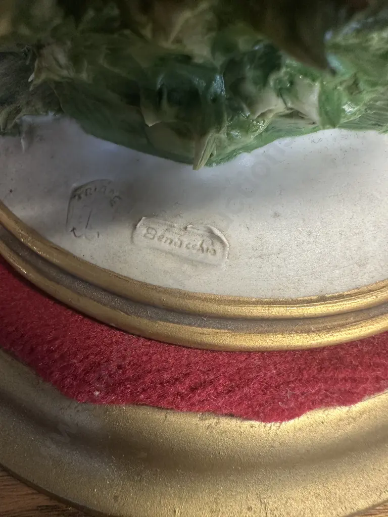 Capodimonte Porcelain Figurine Lady With Dog Figurine H20cm. Image 1++