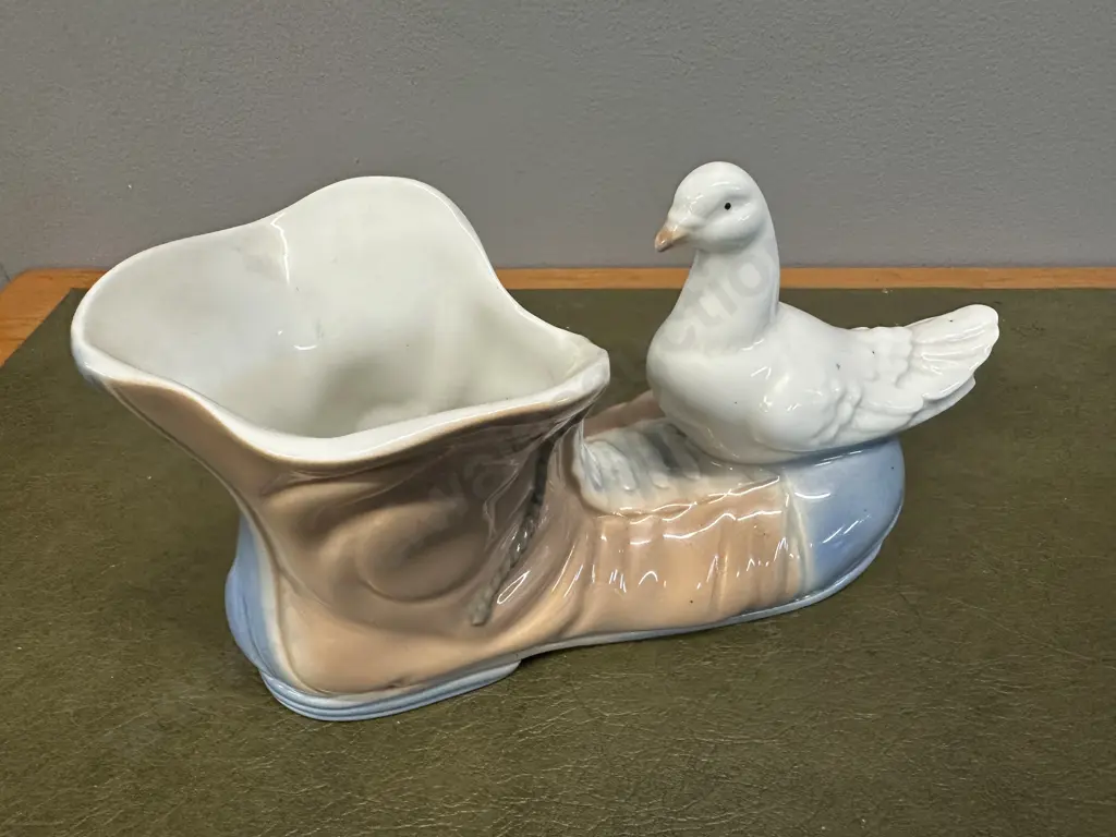 Vintage M.Regena Valancia Porcelain Renaissance Boot With White Dove Image 1++