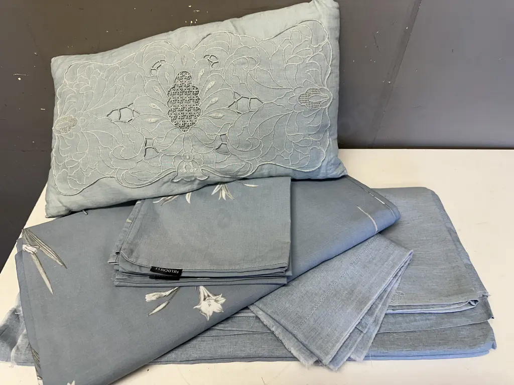 King Size Duvets Sets Including Fieldcrest & Decorative Cushion Image 1++