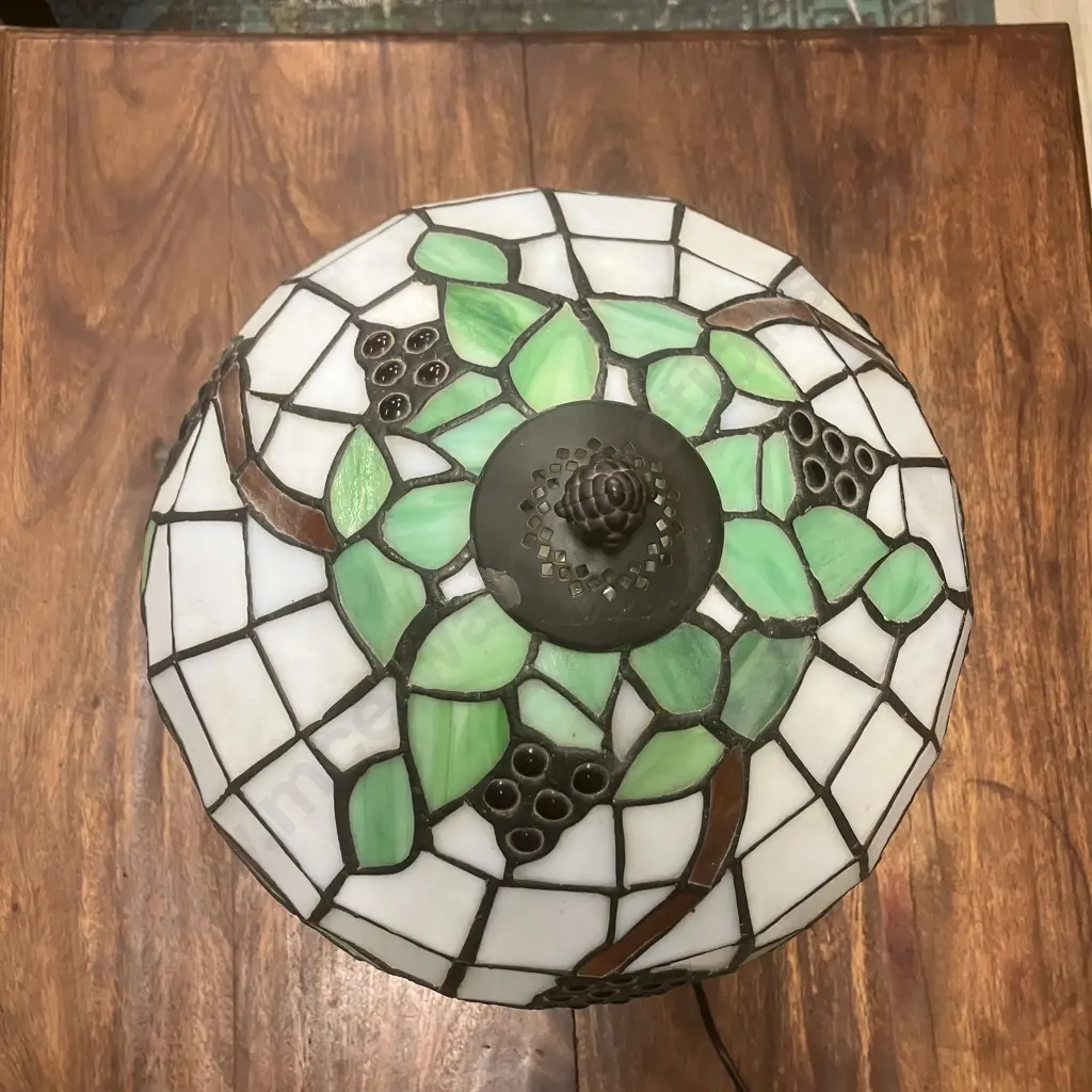 Tiffany Style Stained Glass Table Lamp. H50cm Image 1++