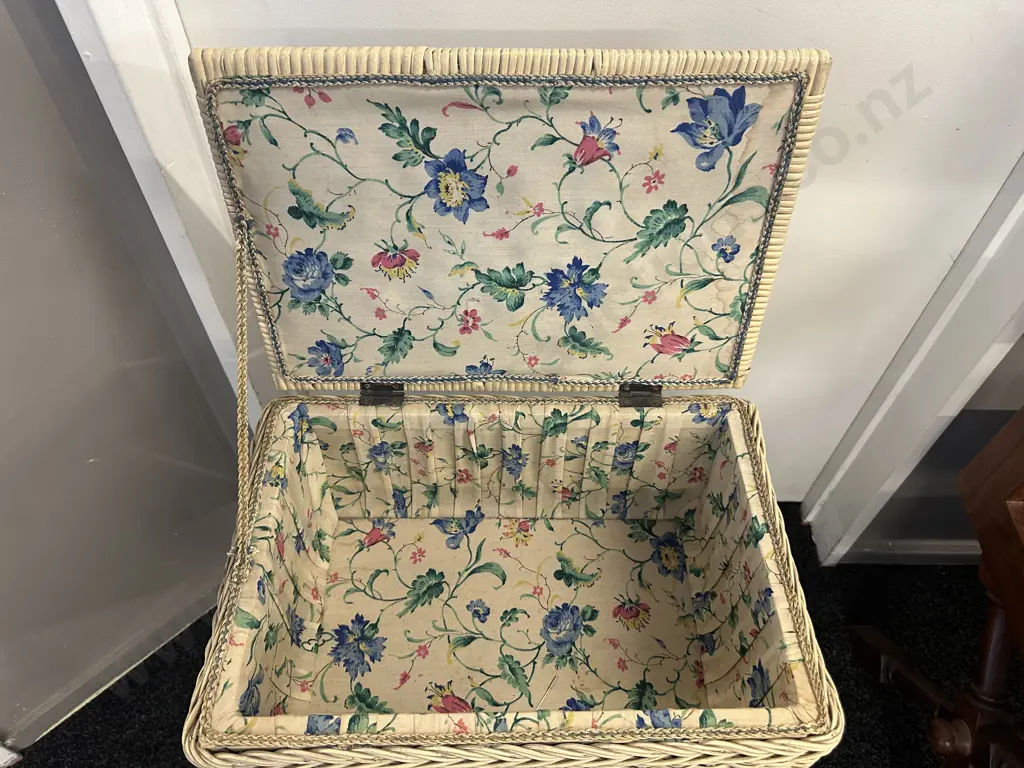 Cream Vintage Wicker Sewing Box On Stand With Tray At Base H64,W48,D33cm. Image 1++