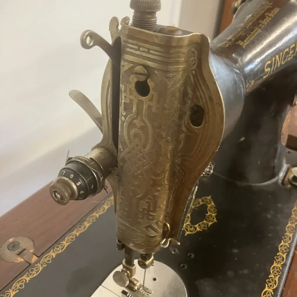 1949 Singer Model No 15K88 Treadle Sewing Machine With Manual & Accessories, #EF338259 - Kilbowie, Clydebank, Scotland Image 1++