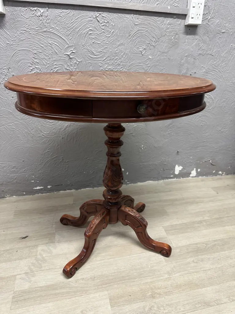 Victorian Style Walnut Oval Lamp/Drum Table Single Pedestal With Inlay Detail H76,W72,D52cm. Image 1++
