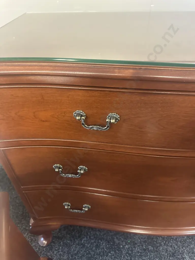 Mahogany Four Drawer Chest H79,W100,D36cm & Two Drawer Bedside H66,W50cm, Cabriole Legs, Ornate Handles & Glass Tops.  Image 1++