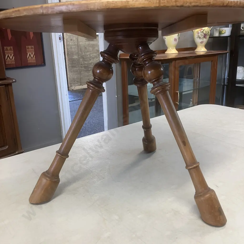 Antique Tri-Leg Occasional Table With Glass Top (As Found) 37 x 50cm Image 1++