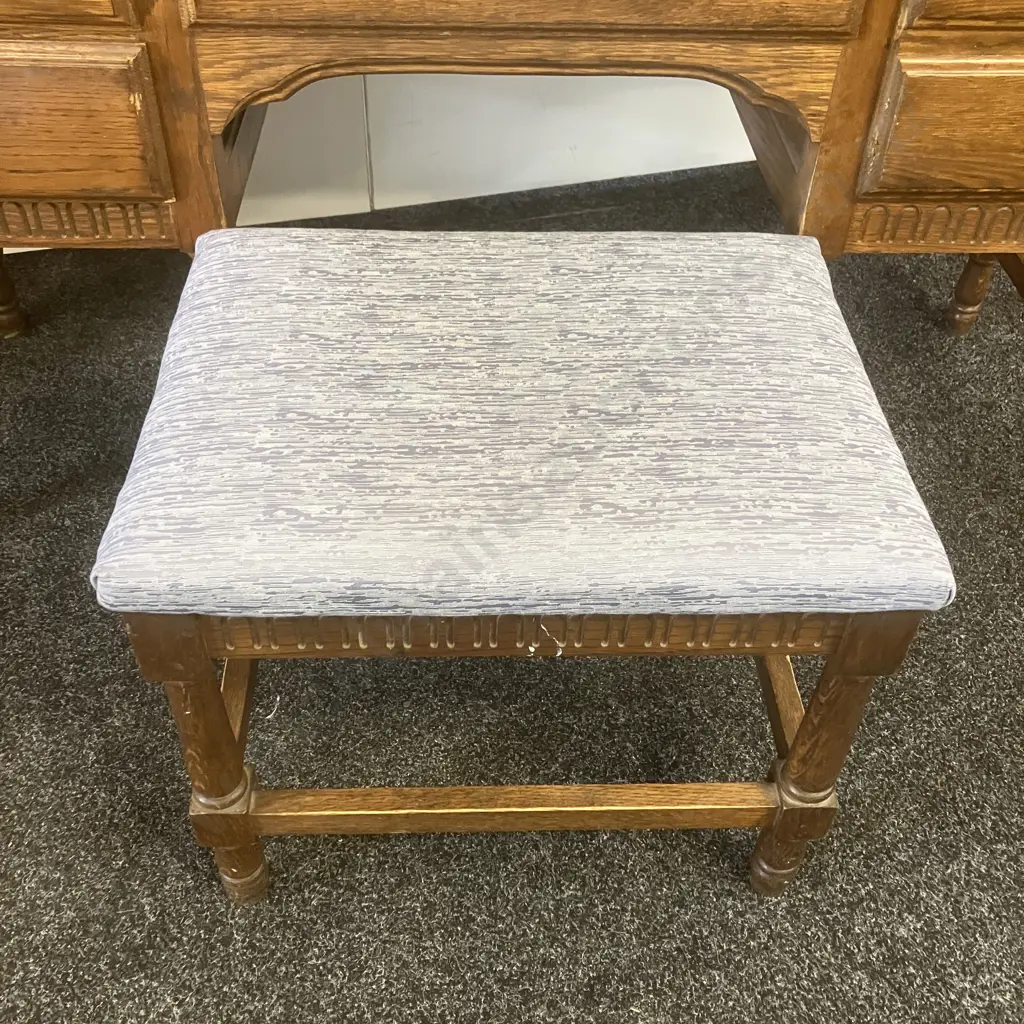 Vintage Solid Oak 4 Drawer Kneehole Dressing Table With Pivoting Tri-mirrors And Stool. H146 W145 D50cm Image 1++
