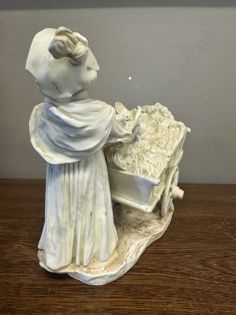 Capodimonte ? Figurine Woman With Flower Cart (af to watering can) #10929 H19,W21cm. Image 1++