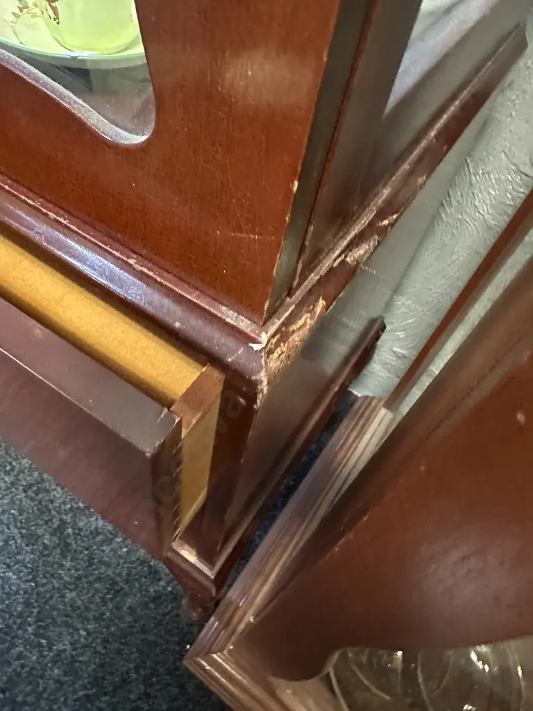 Mahogany Dome Top China Display Cabinet, 2 Glass Shelves, Mirror Backed. H142 W59 D40cm Image 1++