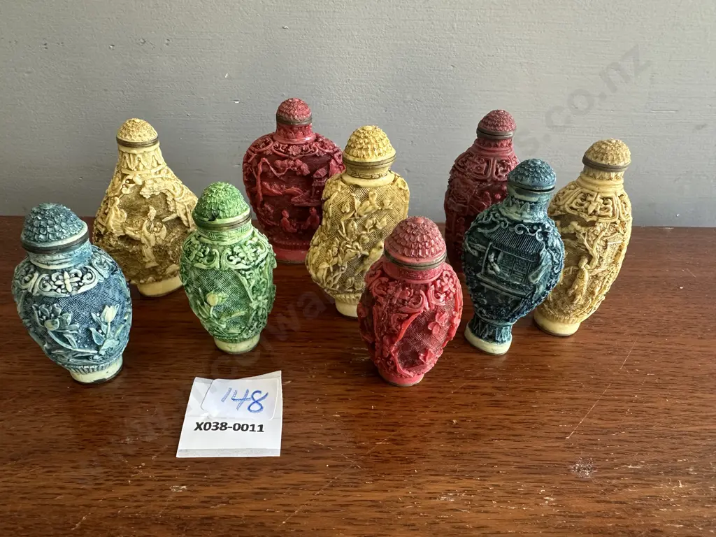 Assorted Snuff Bottles Image 1++