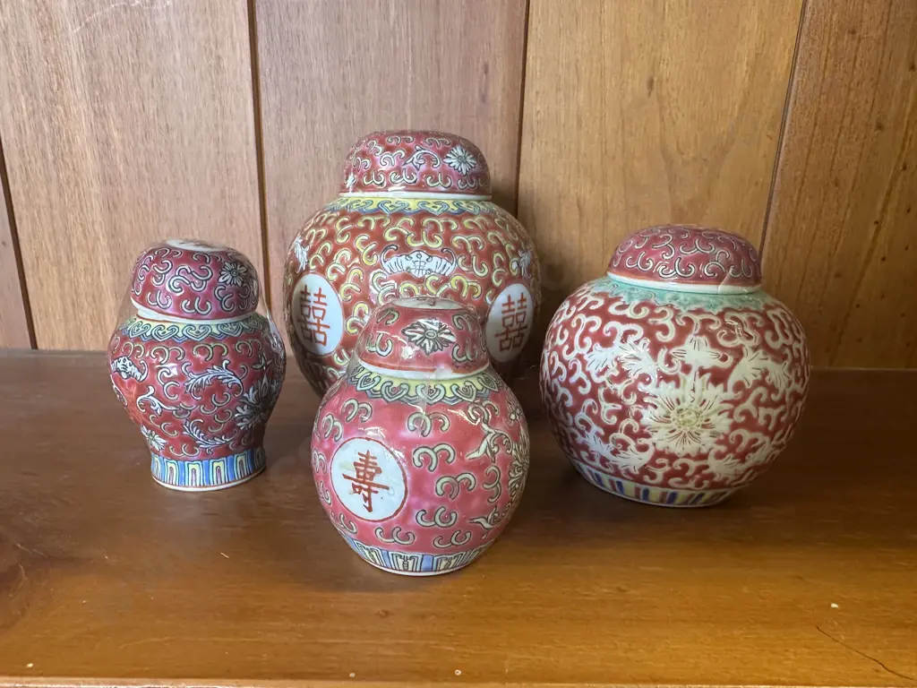 Selection Of Vintage Chinese Porcelain Ginger Jars Image 1++