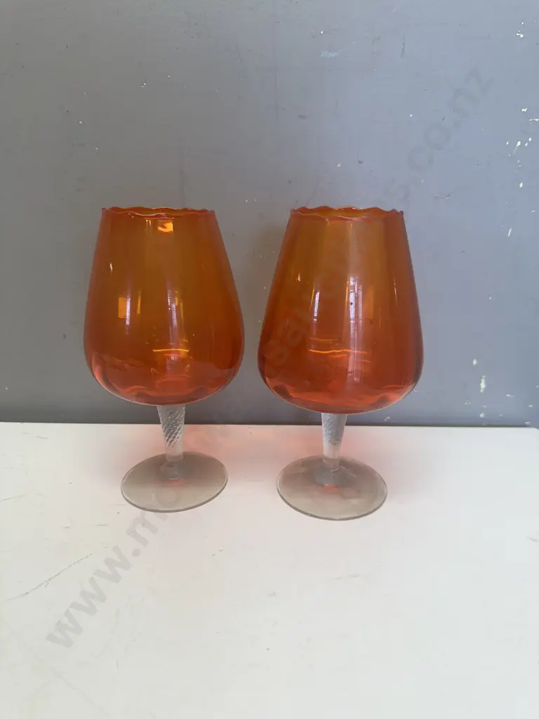 Retro Orange Glass Goblets Ruffled Tops Image 1++