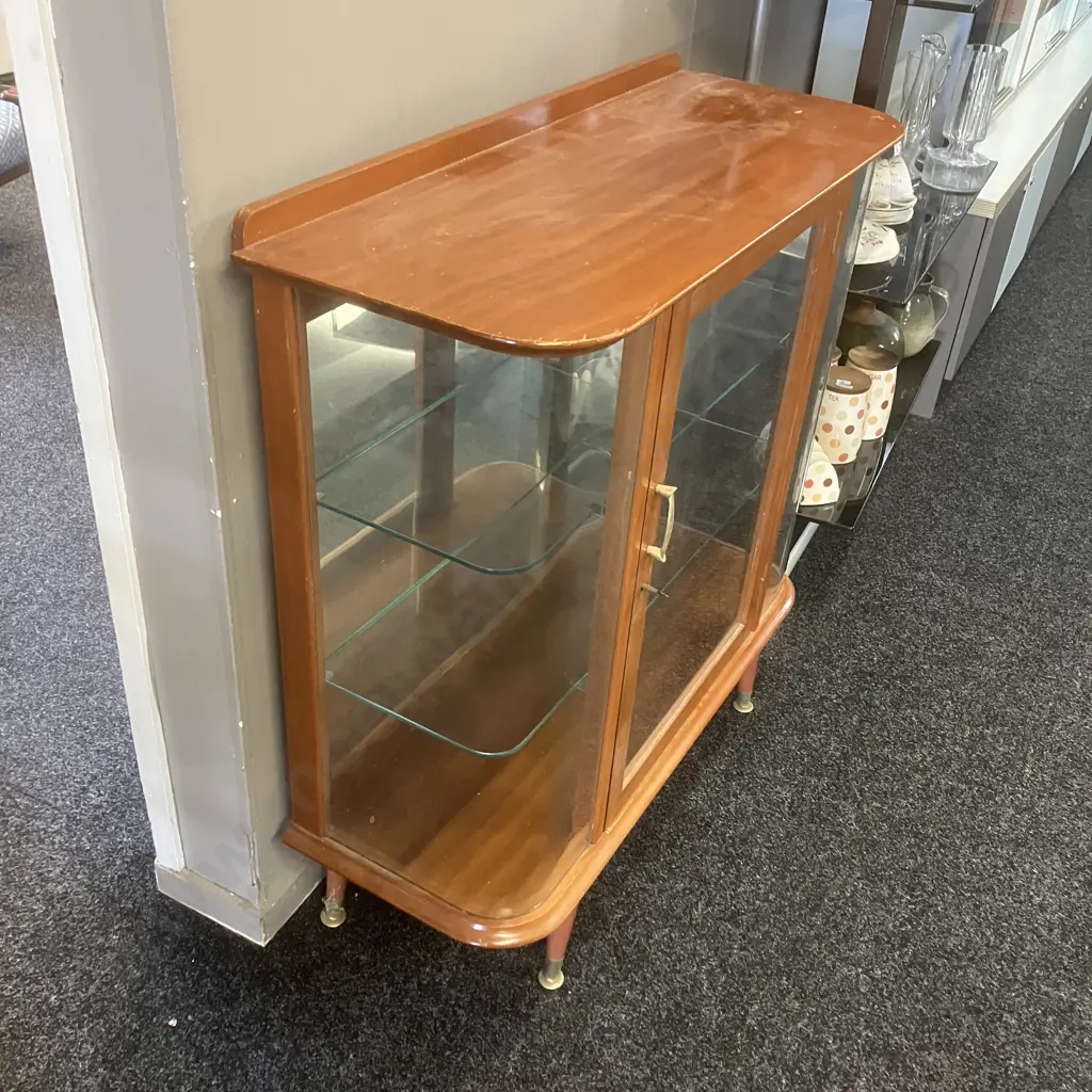 Mid Century Glass Display Cabinet With Key, Mirror Backed, Glass Shelves, Pedestal Legs. H96 W90.5 D36cm Image 1++