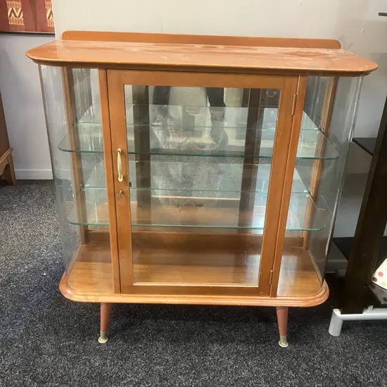 Mid Century Glass Display Cabinet With Key, Mirror Backed, Glass Shelves, Pedestal Legs. H96 W90.5 D36cm