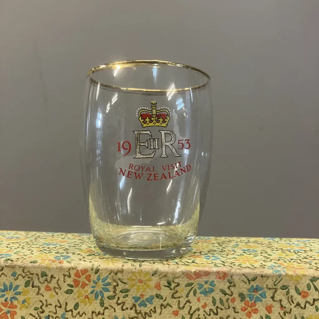 1953 Royal Visit Set of Six Glasses In Original Box Image 1++