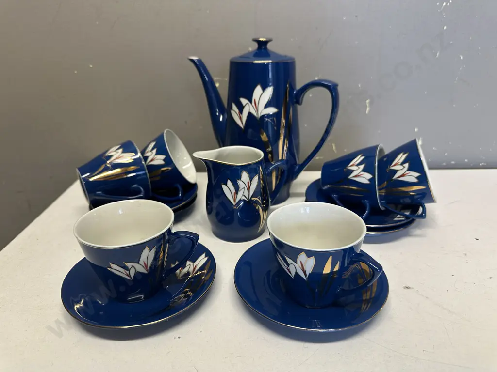 Vintage Floral Coffee Pot, Duos x6 & Creamer Image 1++