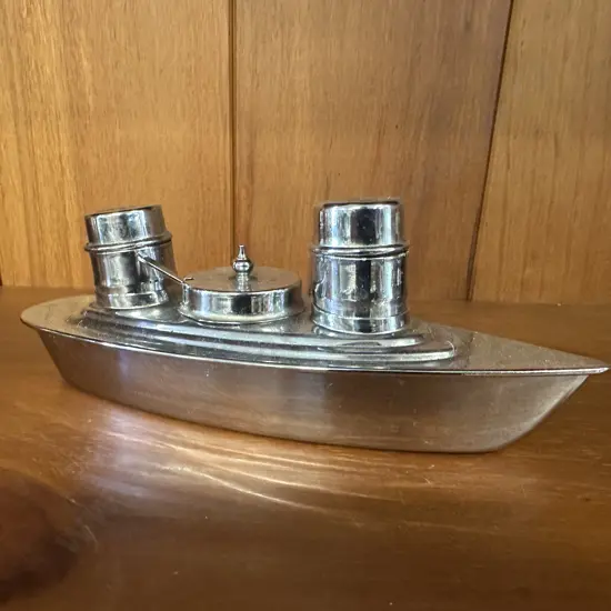 Art Deco Chrome Cruet Set In The Shape Of An Ocean Liner