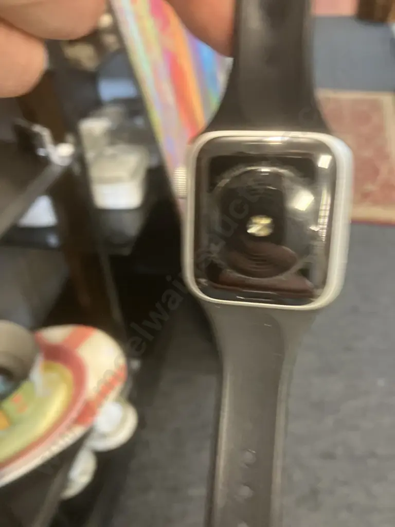 Apple Watch SE #A2355 H4HFT47JQ125 Image 1++