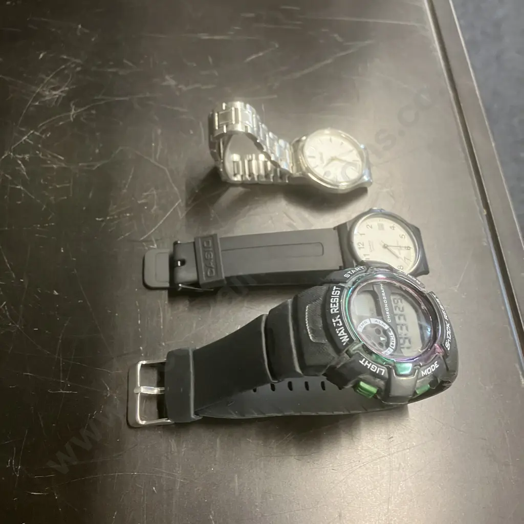 Casio MW-59 Womans Analogue Watch, Lorus Watch, G-Shock Looking Watch Image 1++