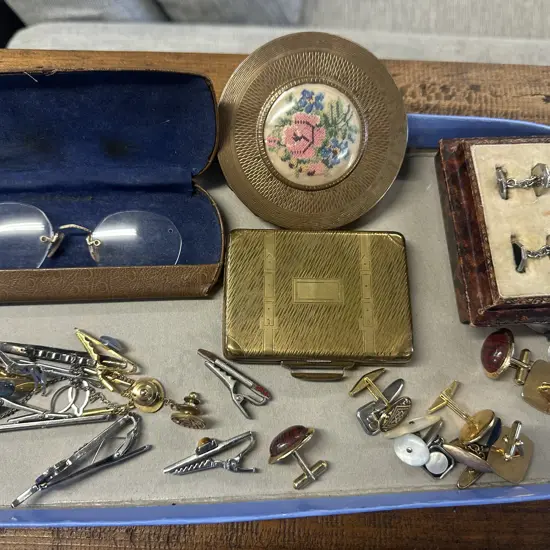Selection Of Vintage Items Including Cufflinks, Tie Pins Etc