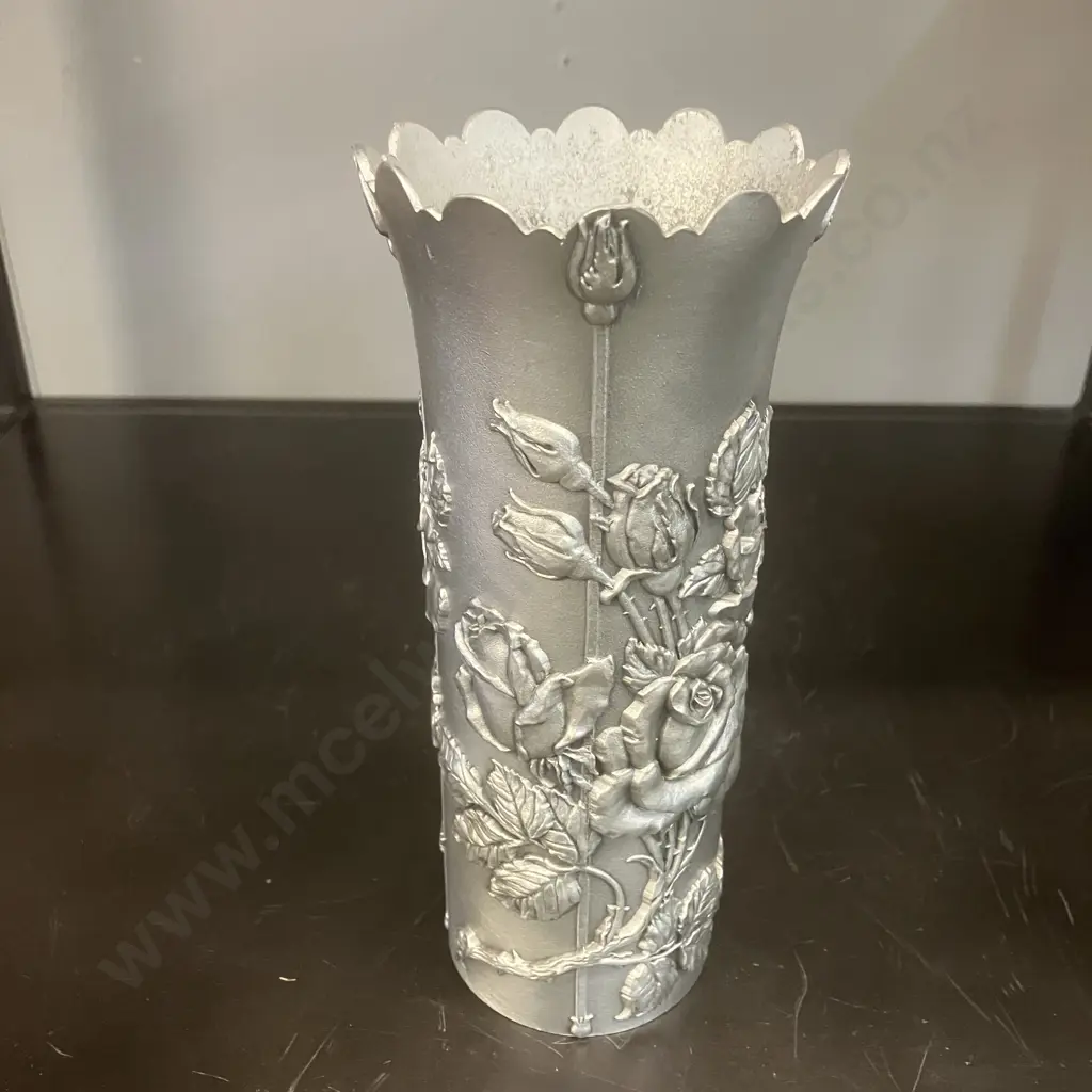 Royal Selangor Pewter Vase With 24K Gold Floral Band 12.5cm. Tumasek Pewter Rose Vase 17cm Image 1++