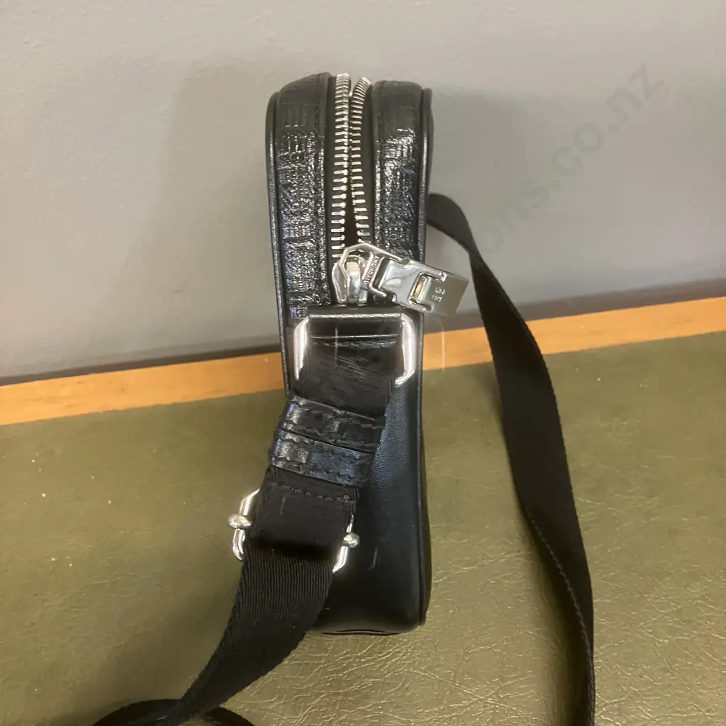 Black Givenchy Branded Bag Image 1++